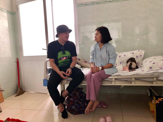 Cách nhau nửa vòng Trái đất và cũng đang ở cữ nhưng Thanh Thảo vẫn dành điều thiết thực cho Mai Phương