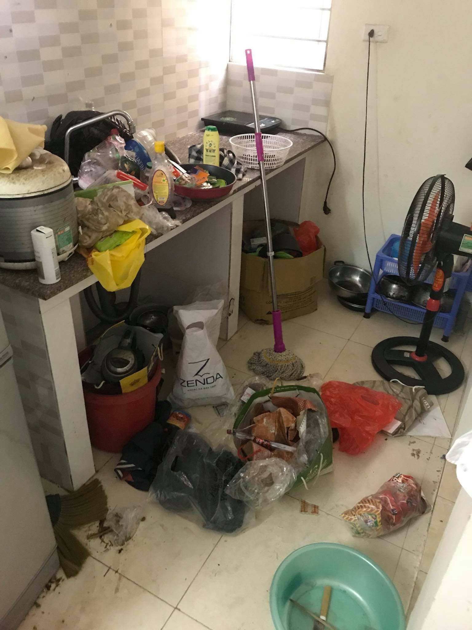 Đã tìm ra trùm sống bẩn trong giới sinh viên lười, rác ngập đầu vẫn nhất định không dọn phòng vì không có ai tới chơi