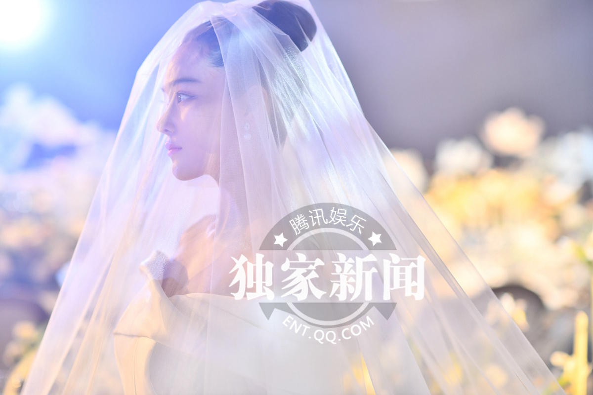 Chùm ảnh đẹp xúc động trong đám cưới tình địch Phạm Băng Băng và sĩ quan đặc công điển trai như nam thần