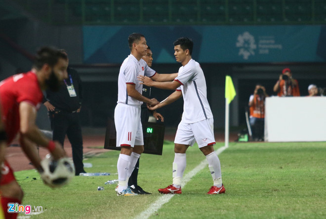 Ông già Anh Đức và cú rướn người làm nên lịch sử