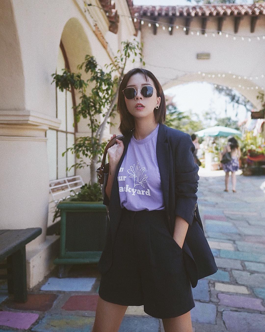 Dù U30 hay U40 thì với 4 tips diện đồ này, các nàng sẽ có ngay vẻ ngoài trẻ hơn cả vài tuổi