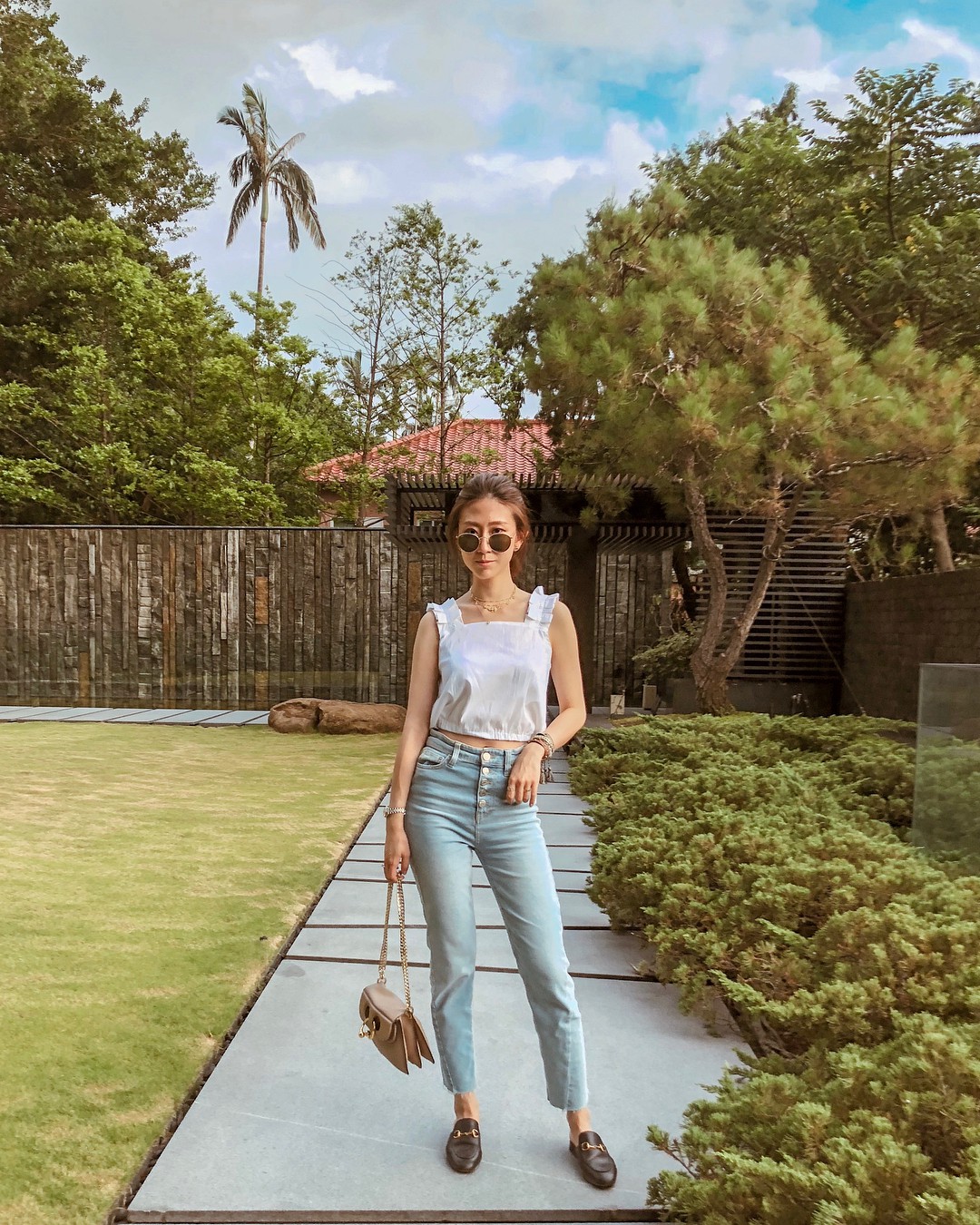 Dù U30 hay U40 thì với 4 tips diện đồ này, các nàng sẽ có ngay vẻ ngoài trẻ hơn cả vài tuổi