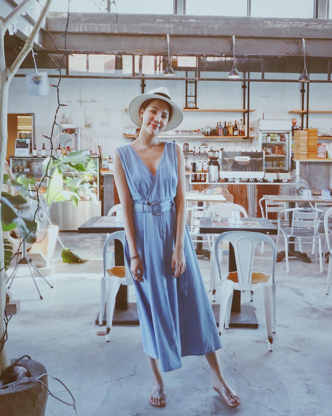 Dù U30 hay U40 thì với 4 tips diện đồ này, các nàng sẽ có ngay vẻ ngoài trẻ hơn cả vài tuổi