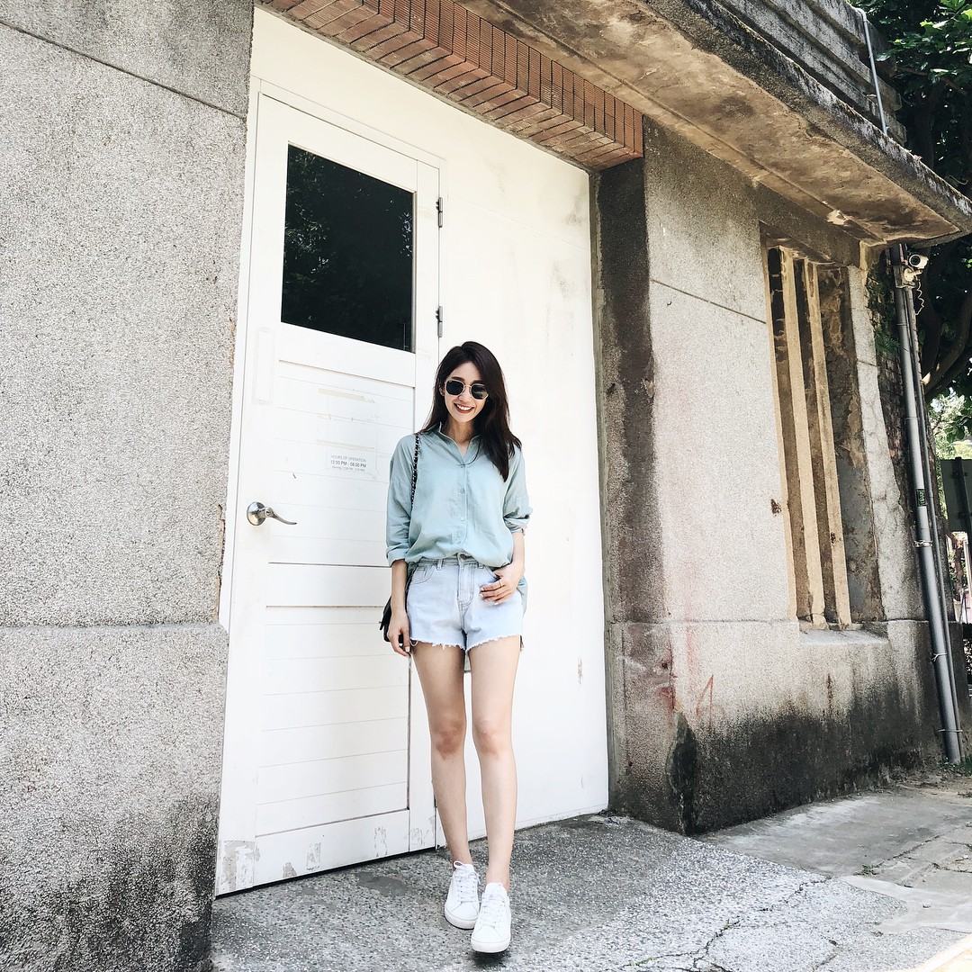 Dù U30 hay U40 thì với 4 tips diện đồ này, các nàng sẽ có ngay vẻ ngoài trẻ hơn cả vài tuổi