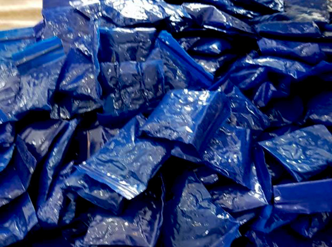 Chàng trai ngoại quốc tuồn hơn 65.000 viên ma túy vào Việt Nam