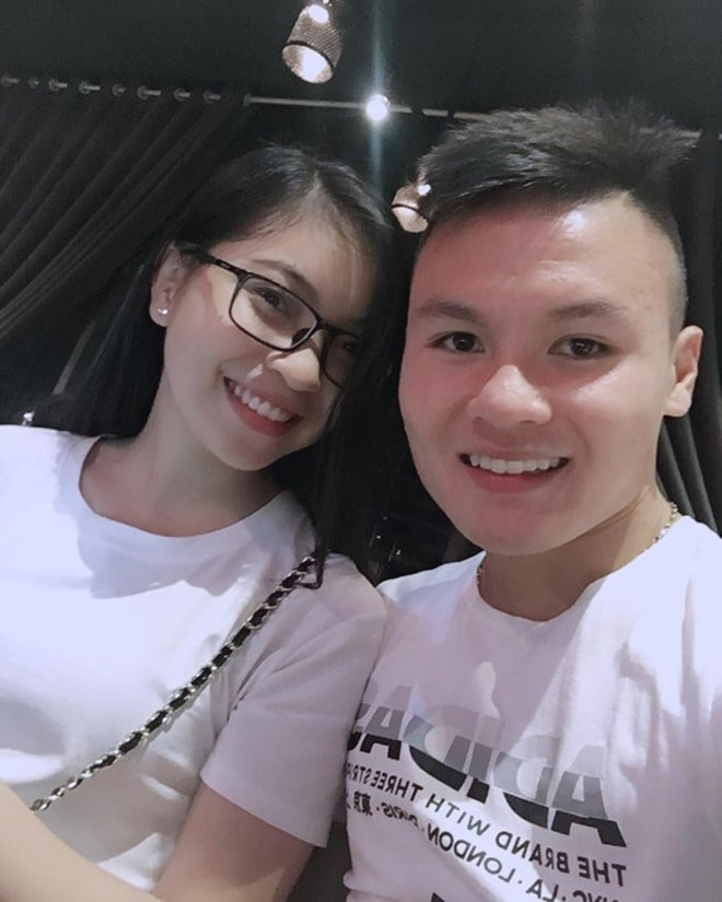 Bạn gái Quang Hải: Nhìn anh ngã bị chảy máu, em chỉ thấy xót