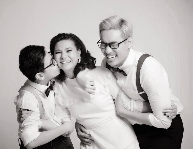 Nhân cơ hội tuyển U23 chiến thắng, Cát Phượng đã có hành động này trước tin đồn chia tay bạn trai kém 18 tuổi Kiều Minh Tuấn