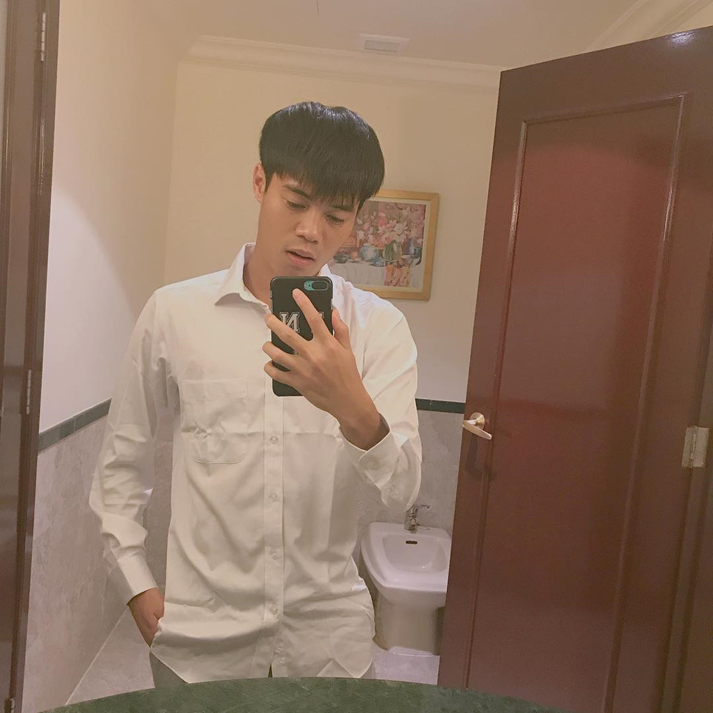 Có một Văn Toàn lầy lội với loạt ảnh sống ảo không giống ai