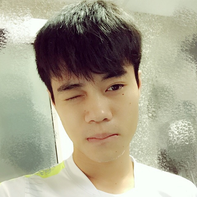 Có một Văn Toàn lầy lội với loạt ảnh sống ảo không giống ai