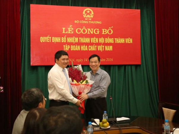 Đường lên đỉnh vinh quang của Vũ Đình Duy - cựu sếp tổng PVTEX đang bỏ trốn