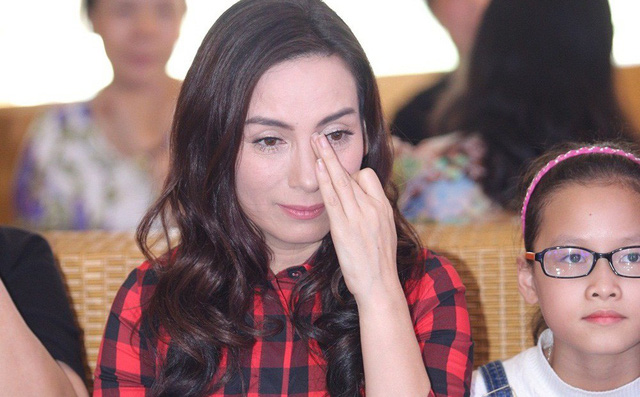 Phi Nhung: Tôi muốn lấy chồng, khán giả cần giải nghiệp cho tôi