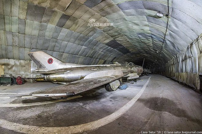 [ẢNH] Kinh ngạc trước khu nghĩa địa chiến đấu cơ Trung Quốc cực lớn tại Đông Âu