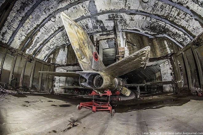 [ẢNH] Kinh ngạc trước khu nghĩa địa chiến đấu cơ Trung Quốc cực lớn tại Đông Âu