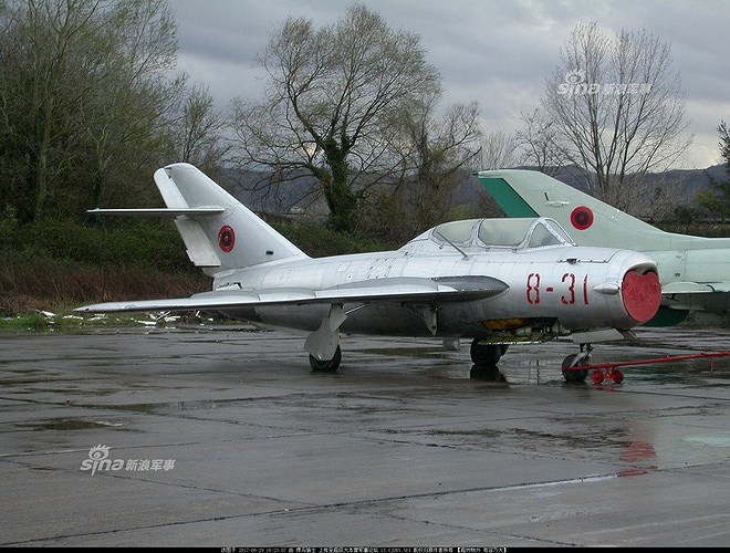 [ẢNH] Kinh ngạc trước khu nghĩa địa chiến đấu cơ Trung Quốc cực lớn tại Đông Âu