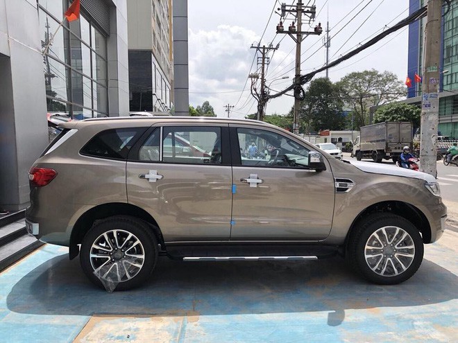 Lộ thông số chi tiết Ford Everest trước ngày ra mắt tại Việt Nam, giá cao nhất có thể hơn 1,4 tỷ đồng
