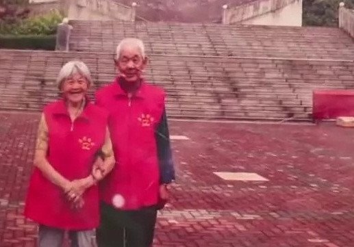 Kết hôn 59 năm không nấu cơm, bí quyết hạnh phúc...