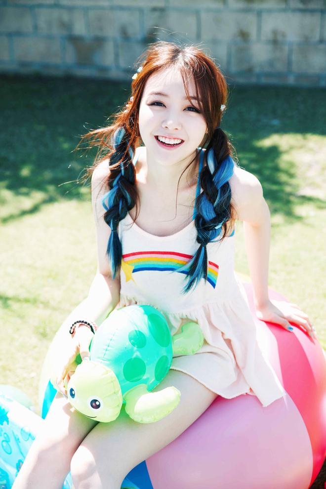 Loạt bạn gái nóng bỏng của danh thủ U23 Hàn Quốc Son Heung Min