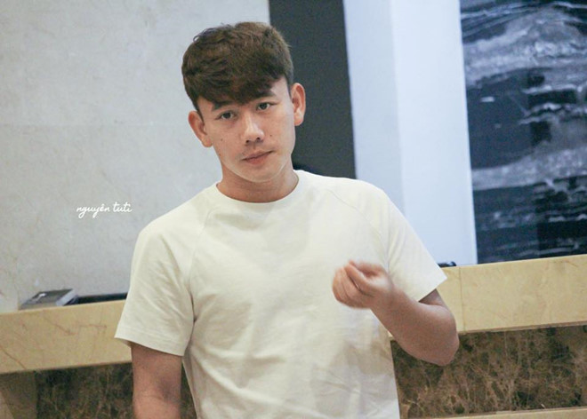 Dân mạng khen ngợi Minh Vương sau cú sút đẹp mắt vào lưới Hàn Quốc