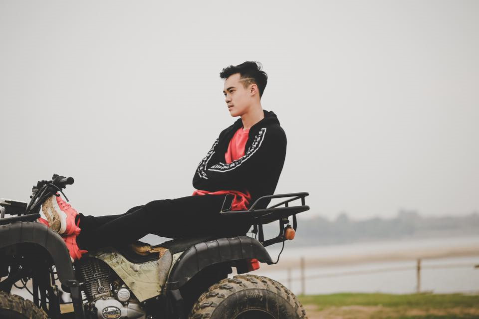 Gu ăn mặc trẻ trung của người hùng Olympic Việt Nam Văn Toàn