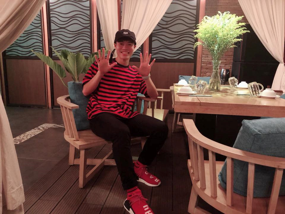 Gu ăn mặc trẻ trung của người hùng Olympic Việt Nam Văn Toàn