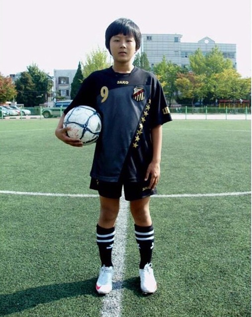 Chân dung Messi Hàn 2 lần ghi bàn vào lưới Việt Nam: Thần đồng bóng đá 20 tuổi, em út nhắng nhít đáng yêu của tuyển Olympic Hàn Quốc