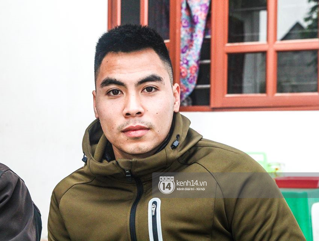 Mặn như Đức Huy của Olympic Việt Nam: Tự nhận mình đẹp trai nhất, gọi Văn Toàn là gã đầu bạc fan cuồng Kpop