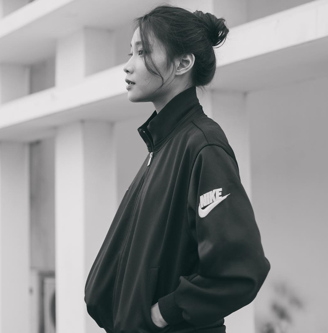 Hot girl bóng rổ RMIT: Trung phong cao 1m72 nổi bật trên sân đấu, ngoài đời chất miễn bàn!