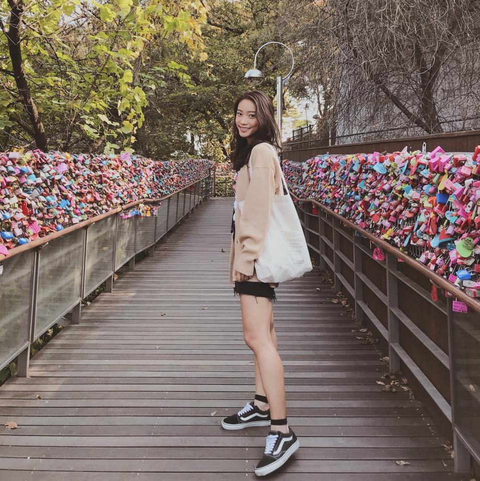 Hot girl bóng rổ RMIT: Trung phong cao 1m72 nổi bật trên sân đấu, ngoài đời chất miễn bàn!