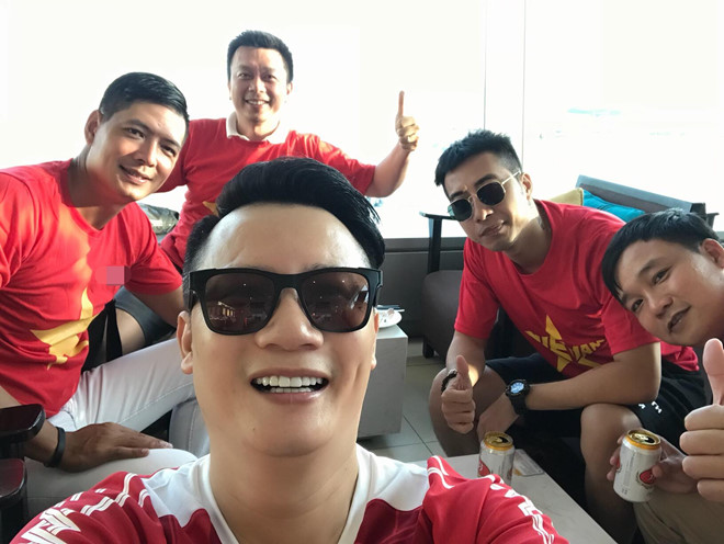 Only C, Bình Minh tới Indonesia cổ vũ Olympic Việt Nam