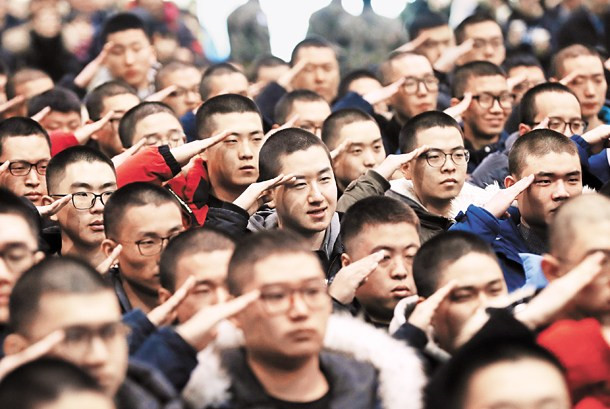 Sự khắc nghiệt của chế độ Nghĩa vụ Quân sự ở Hàn Quốc