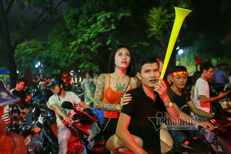 U23 Việt Nam thua U23 Hàn Quốc, đội mưa đi bão quên lối về