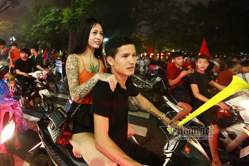 U23 Việt Nam thua U23 Hàn Quốc, đội mưa đi bão quên lối về