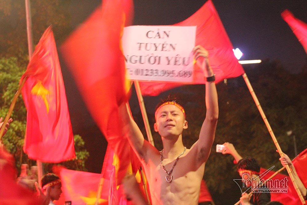 U23 Việt Nam thua U23 Hàn Quốc, đội mưa đi bão quên lối về