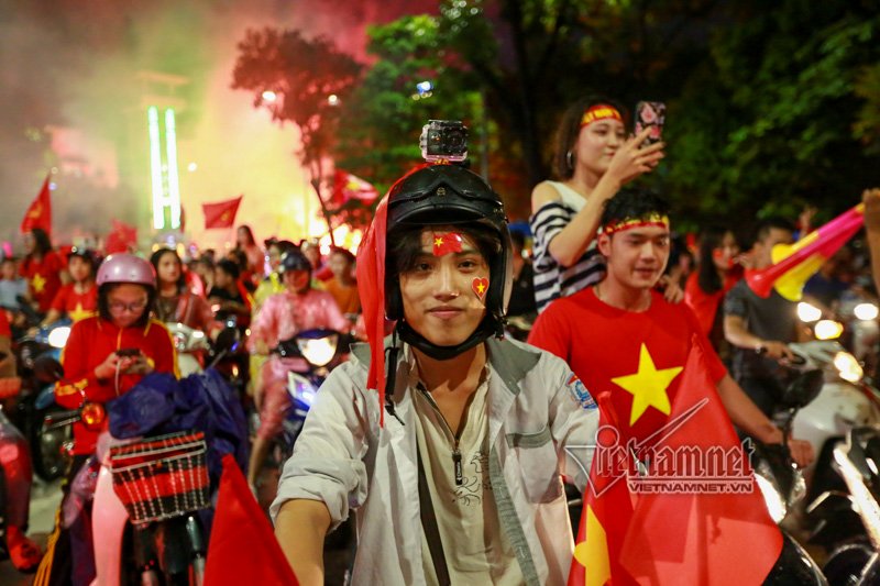 U23 Việt Nam thua U23 Hàn Quốc, đội mưa đi bão quên lối về