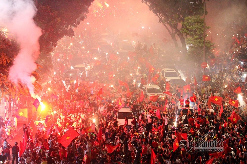 U23 Việt Nam thua U23 Hàn Quốc, đội mưa đi bão quên lối về