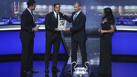 Bốc thăm vòng bảng Champions League: Ronaldo gặp lại M.U, Liverpool vào bảng tử thần