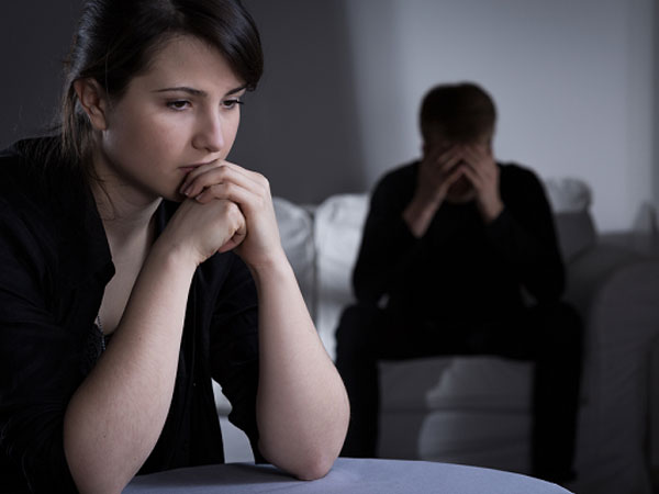 Mẹ chồng lừa lọc khiến vợ chồng tôi điêu đứng, tôi hận bà đến mức chết cũng không về chịu tang