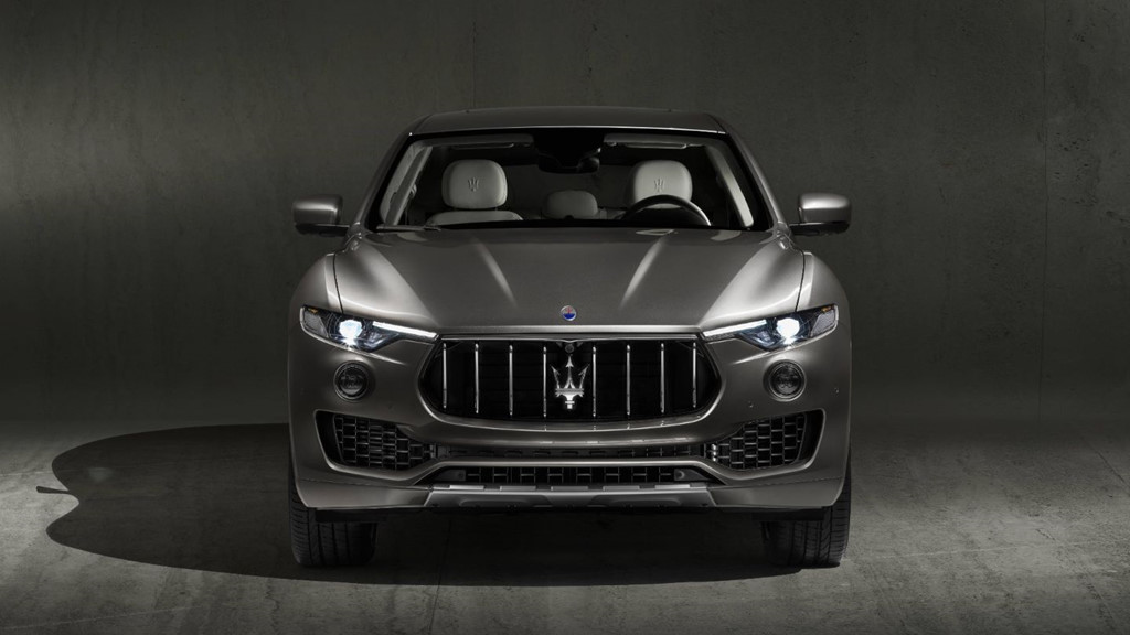 Những mẫu xe đắt tiền của ngôi sao Olympic Hàn Quốc Son Heung-Min