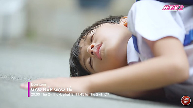 Phim Gạo nếp gạo tẻ: Bỏ mặc con trai đang nguy kịch, Hoàng Anh vẫn ngày đêm ở bên nhân tình