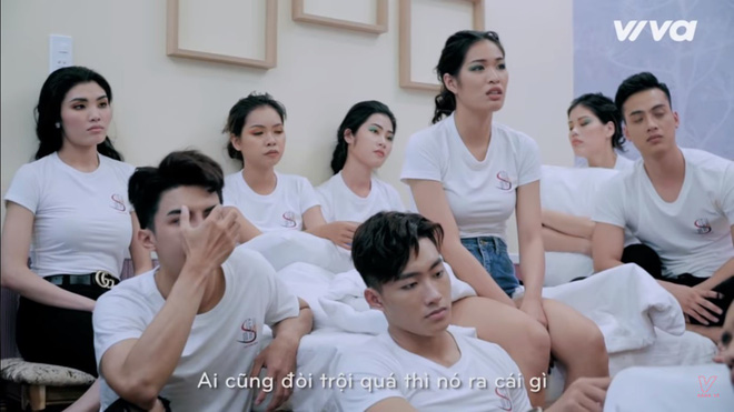 Siêu mẫu Việt Nam tập 2: Hăng hái tâng bốc chiến thuật của mình, Hương Giang bị giám khảo khác bắt ngay thóp