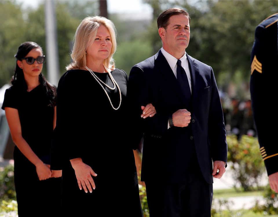 Người dân bang Arizona xếp hàng dài tiễn biệt Thượng nghị sĩ McCain