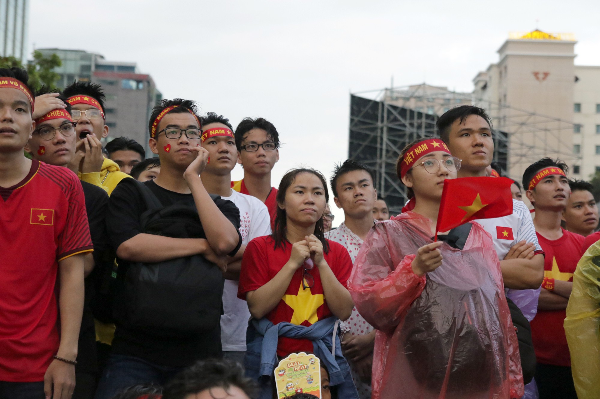 Những nỗi buồn cổ động viên sau thất bại của U23 Việt Nam