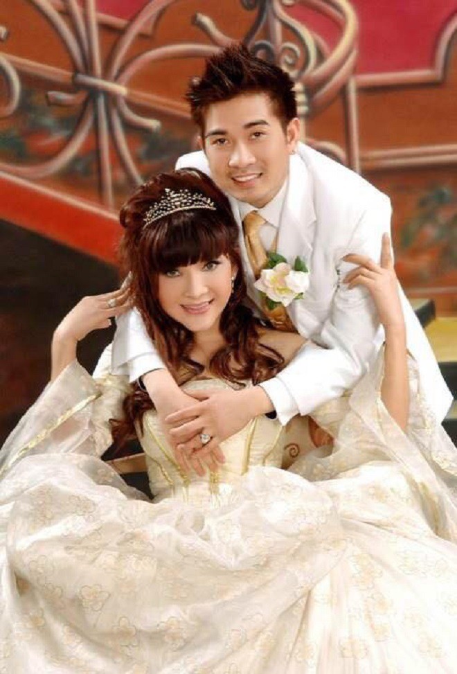 Cuộc đời bão tố của ca sĩ chuyển giới nổi tiếng Việt Nam, chuẩn bị kết hôn lần thứ 4