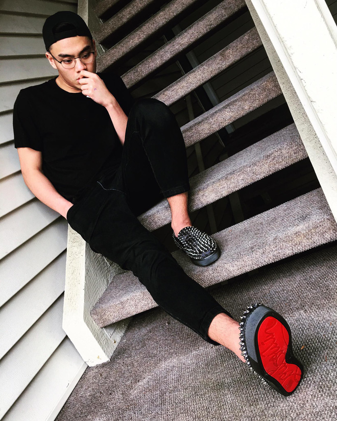 Livestream dạy cách yêu, chàng du học sinh Mỹ bỗng được chú ý vì ngoại hình cool hết nấc Livestream dạy cách yêu, chàng du học sinh Mỹ bỗng được chú ý vì ngoại hình cool hết nấc