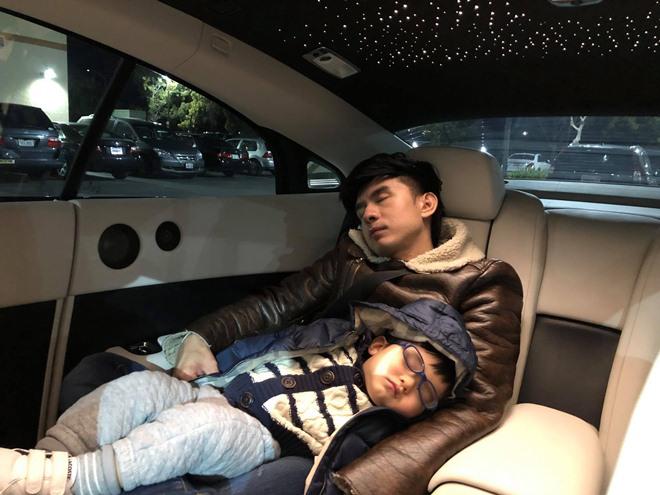 Vợ Đan Trường chứng minh tình phụ tử kỳ diệu của chồng và con trai dù ít được gặp nhau Vợ Đan Trường chứng minh tình phụ tử kỳ diệu của chồng và con trai dù ít được gặp nhau