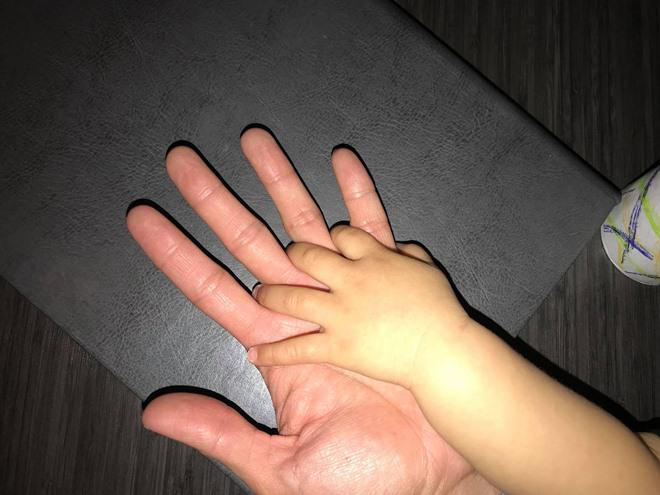 Vợ Đan Trường chứng minh tình phụ tử kỳ diệu của chồng và con trai dù ít được gặp nhau