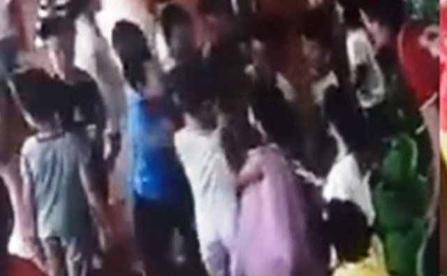 Vụ trẻ mầm non bị bạn đánh hội đồng: Đình chỉ 3 cô giáo