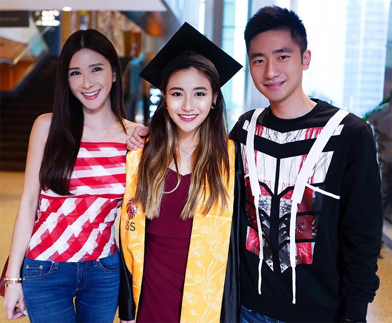 Ảnh gia đình chụp vội đẹp như bìa tạp chí làm dân mạng hoang mang: Đâu là mẹ, đâu là con?