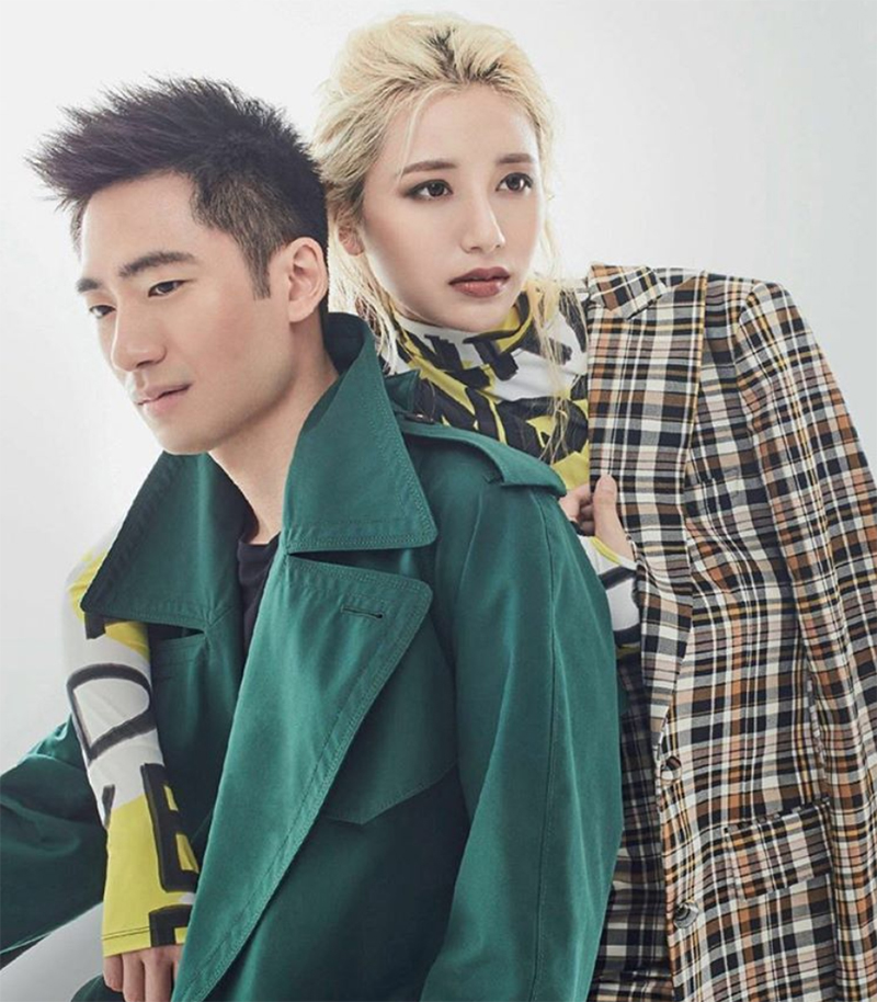 Ảnh gia đình chụp vội đẹp như bìa tạp chí làm dân mạng hoang mang: Đâu là mẹ, đâu là con?