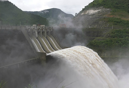 Thanh Hóa, Nghệ An bác tin đồn vỡ đập thuỷ điện